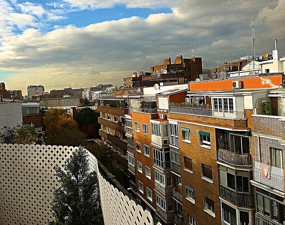 Atico-Penthouse Bernabeu Hotel Madrid Exterior photo